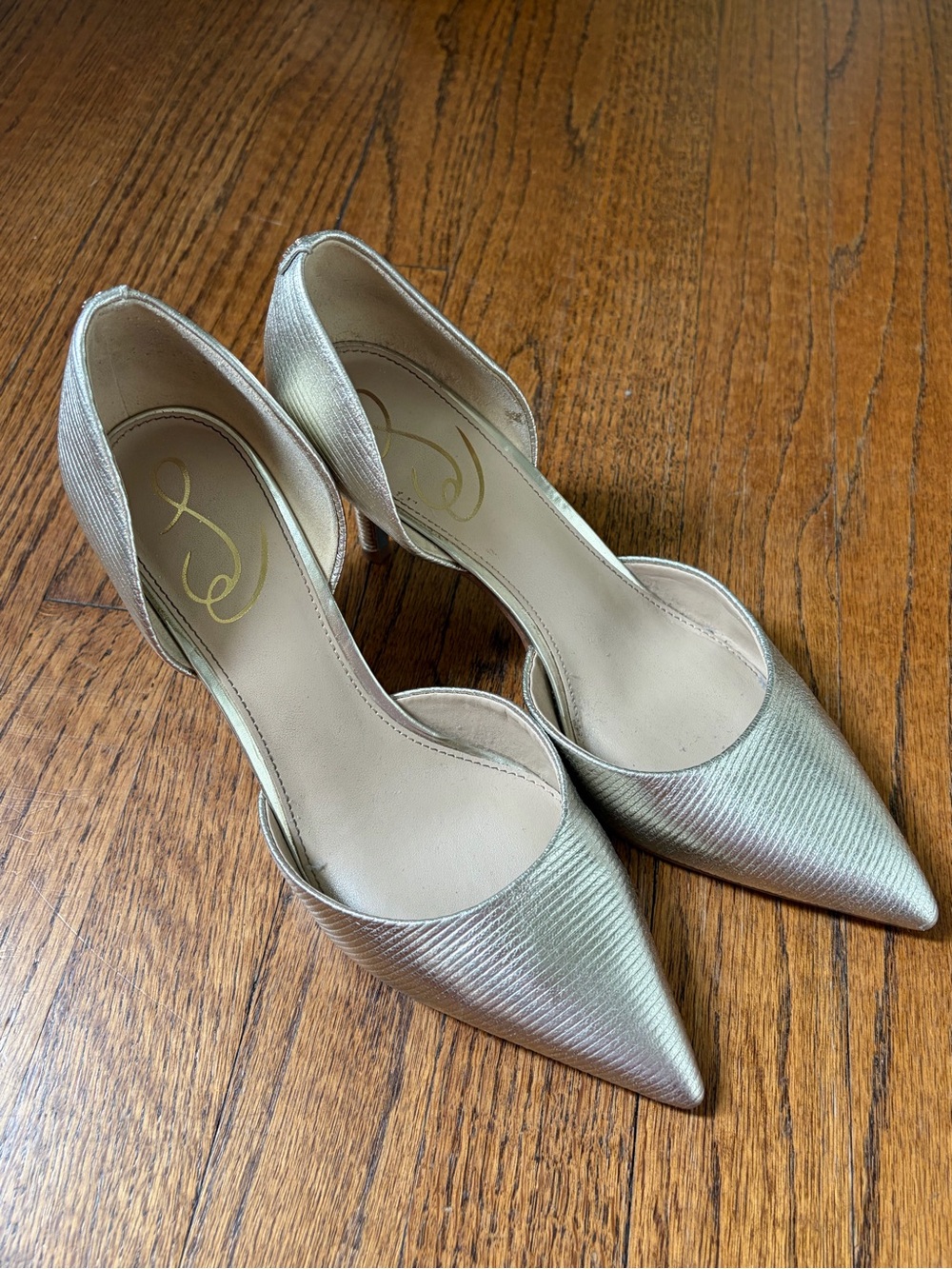 Metallic Pointed-Toe Heels - Picture 7 of 8